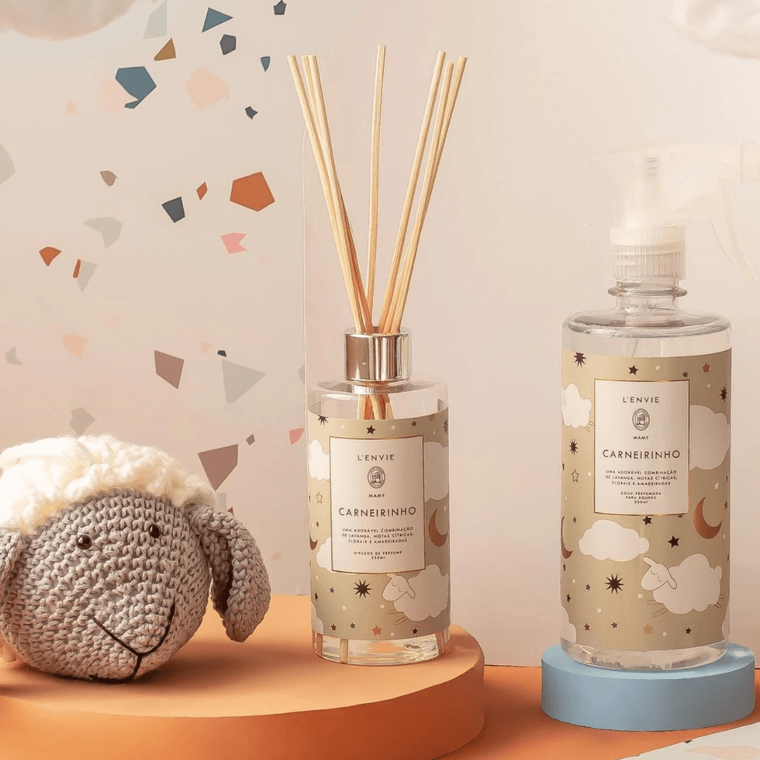 Kit Água Perfumada e Difusor de Perfume Mamy Carneirinho L'Envie