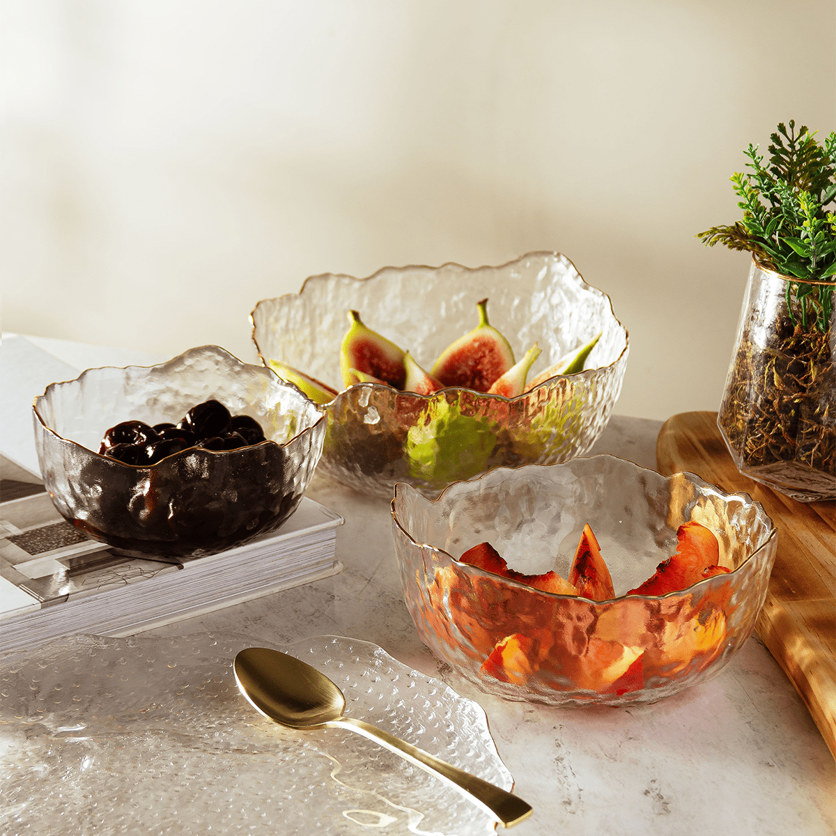 Bowl Cristal de Chumbo Martelado com Borda Dourado Taj 19cm