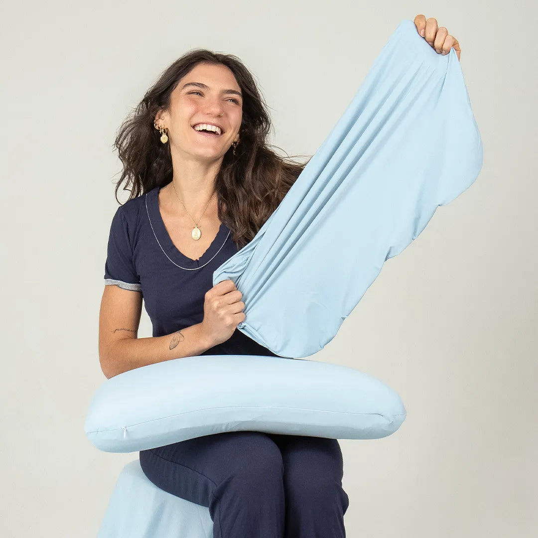 Travesseiro Cappi Blue Látex: Frescor Azul e Suporte Ideal