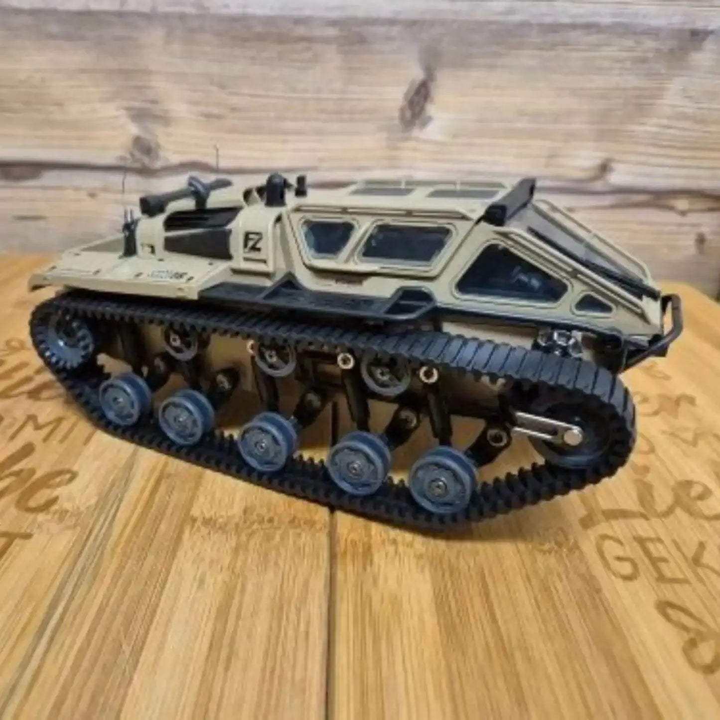 JJRC-Modelo de simulação de tanque RC rastreado em escala completa, C8812, RIPSAW EV3-F4, 360 Rotação Deriva, 2.4G Controle Remoto, Veículo Off-Road