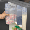 Pote Hermético Porta Mantimento com Copo Medidor de Plástico 2,5L